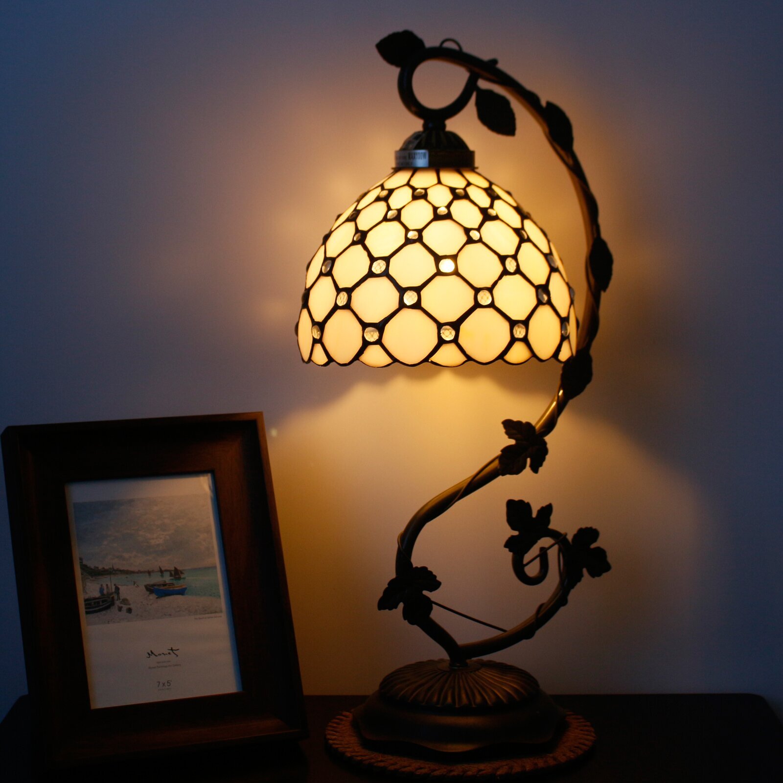 Bankers Lamp W8H22 Inch Cream Stained Glass Table Desk Reading Light Crystal Pearl Bead Style Shade S005 World Menagerie LAMPS Living Room Bedroom Study Bookcase Coffee Bar Gifts