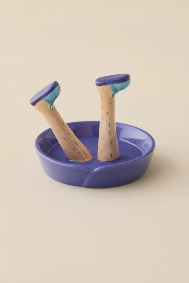 Happy Legs Weekend Ring Holder