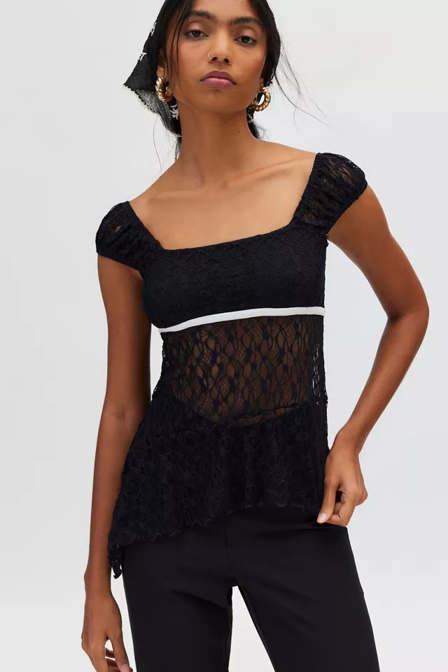 Kimchi Blue Penelope Lace Keyhole Back Asymmetric Top