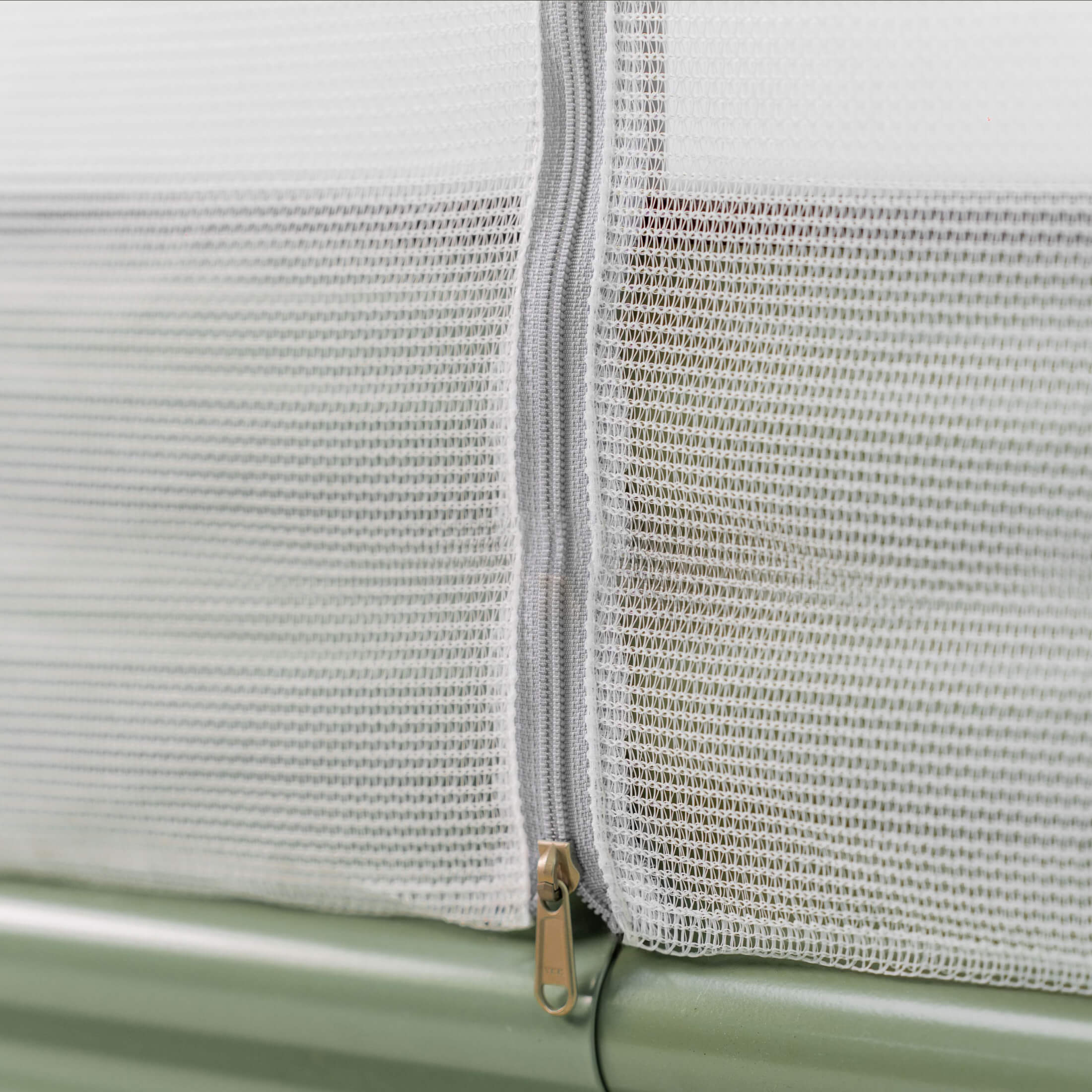 Elevated Garden Bed - 2' x 4' with Mesh Cover System