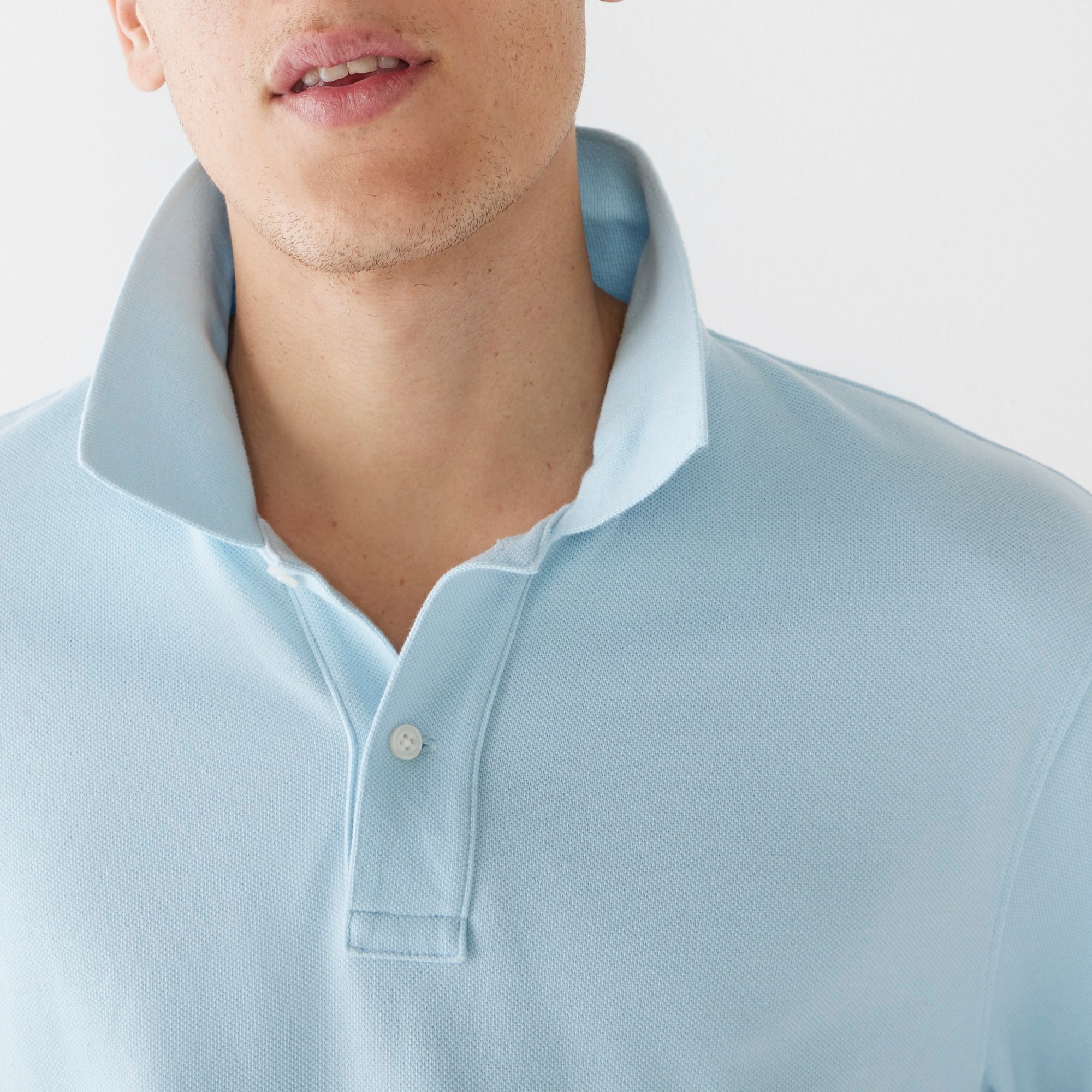 Classic piqu&eacute; polo shirt