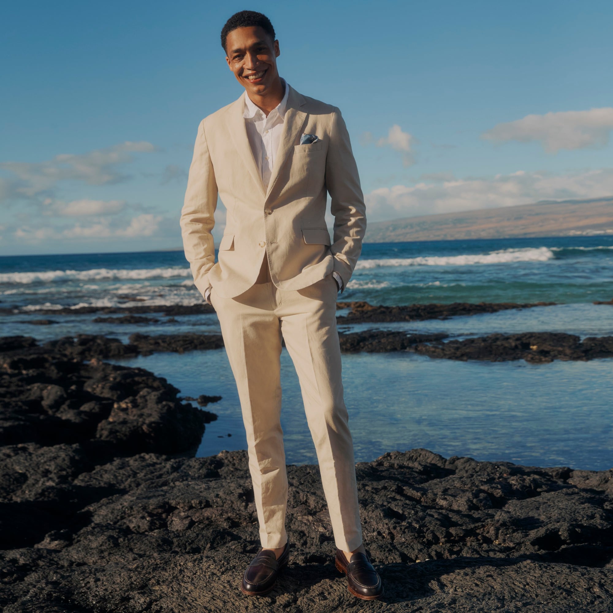 Ludlow Slim-fit unstructured suit jacket in Irish cotton-linen blend