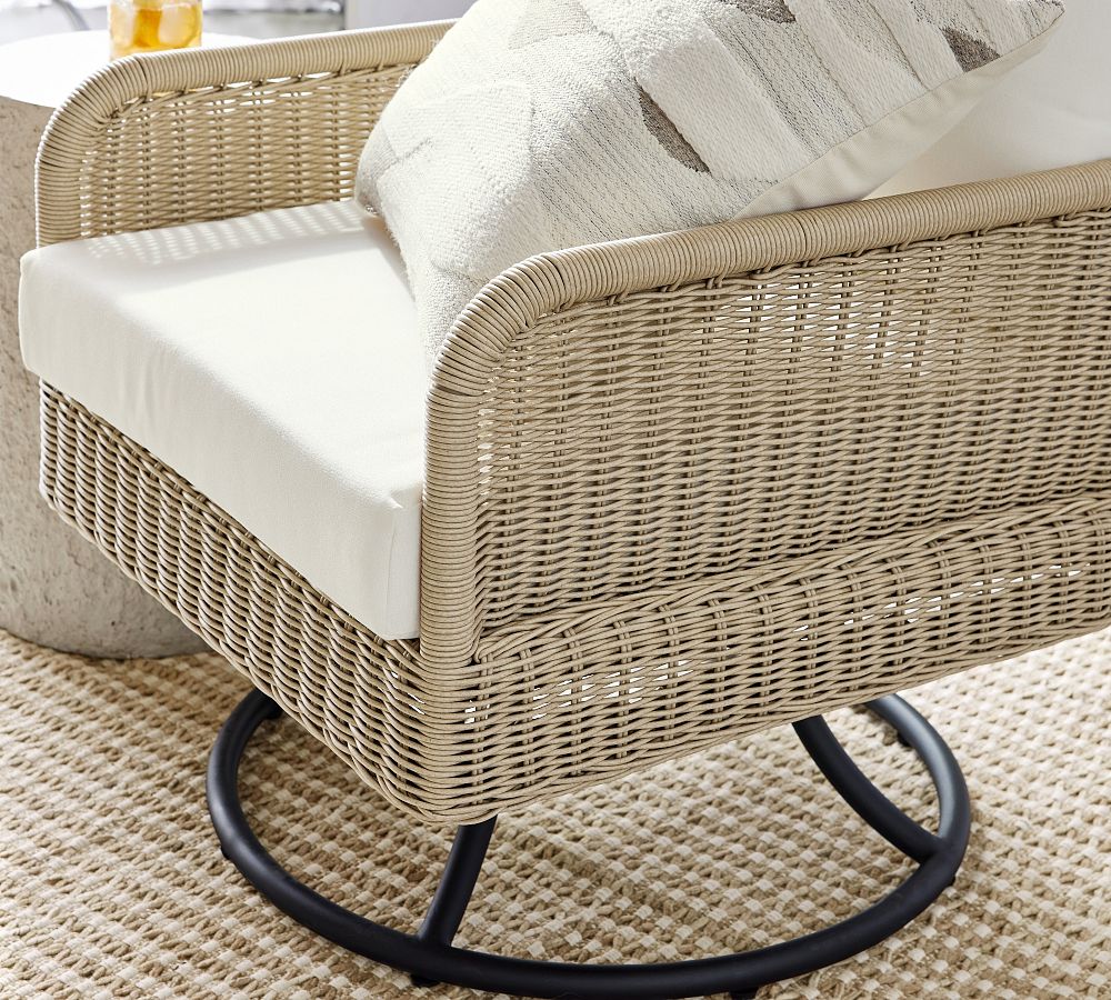 Tulum Wicker Swivel Outdoor Lounge Chair