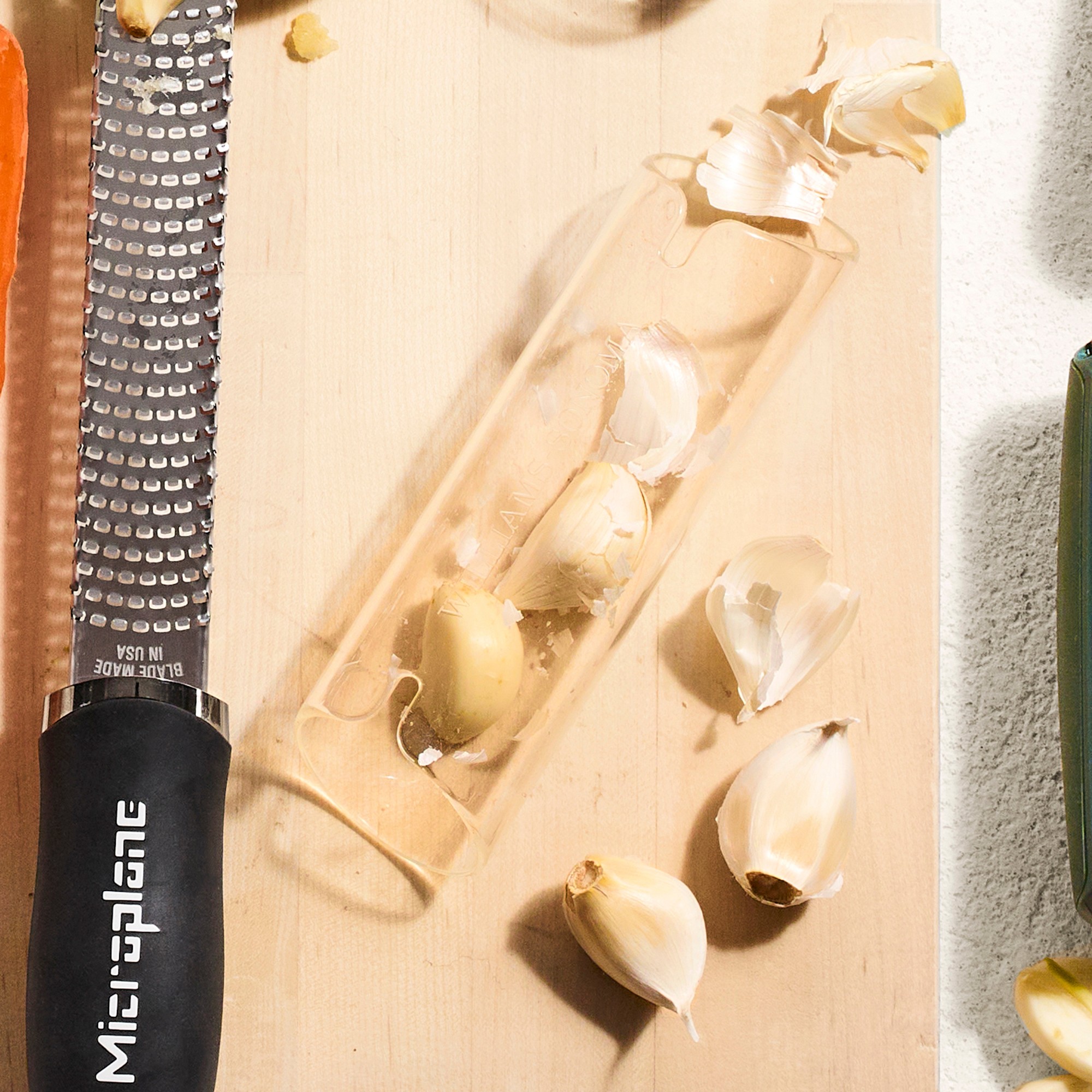 Garlic Peeler