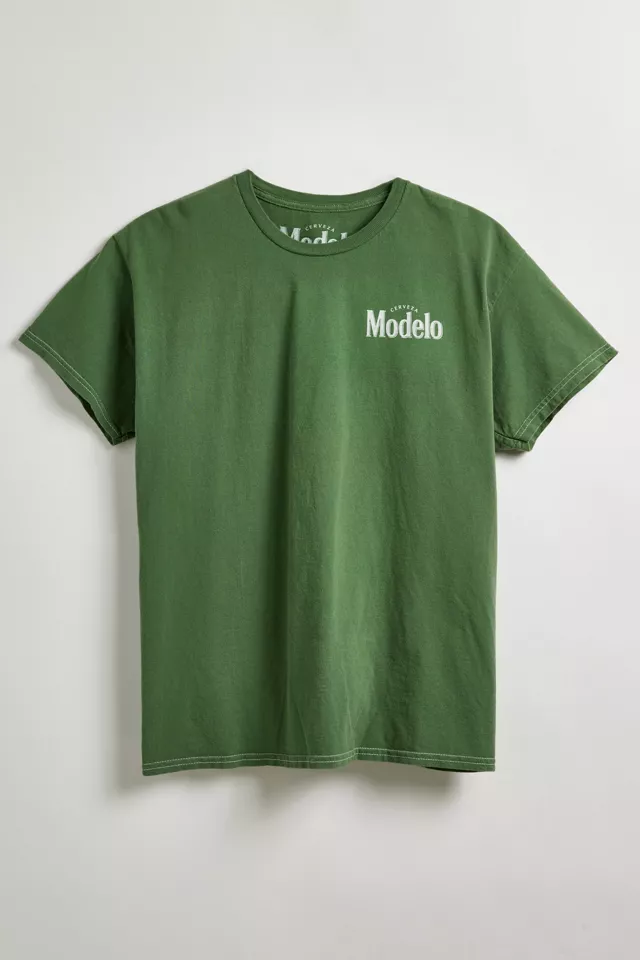 Modelo Cheers Short Sleeve Graphic Tee