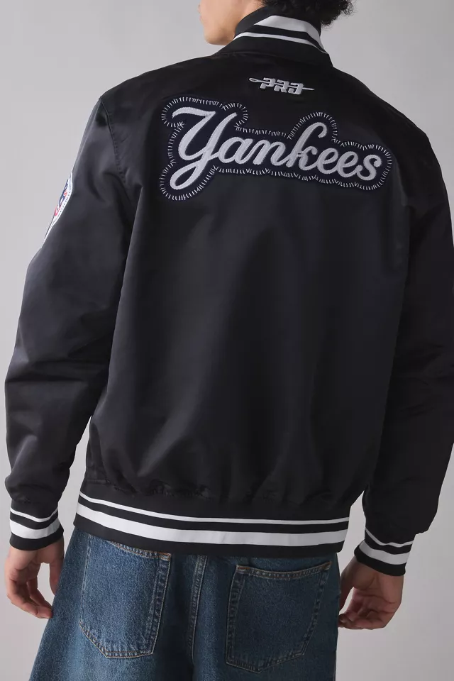 Pro Standard MLB New York Yankees Satin Bomber Jacket