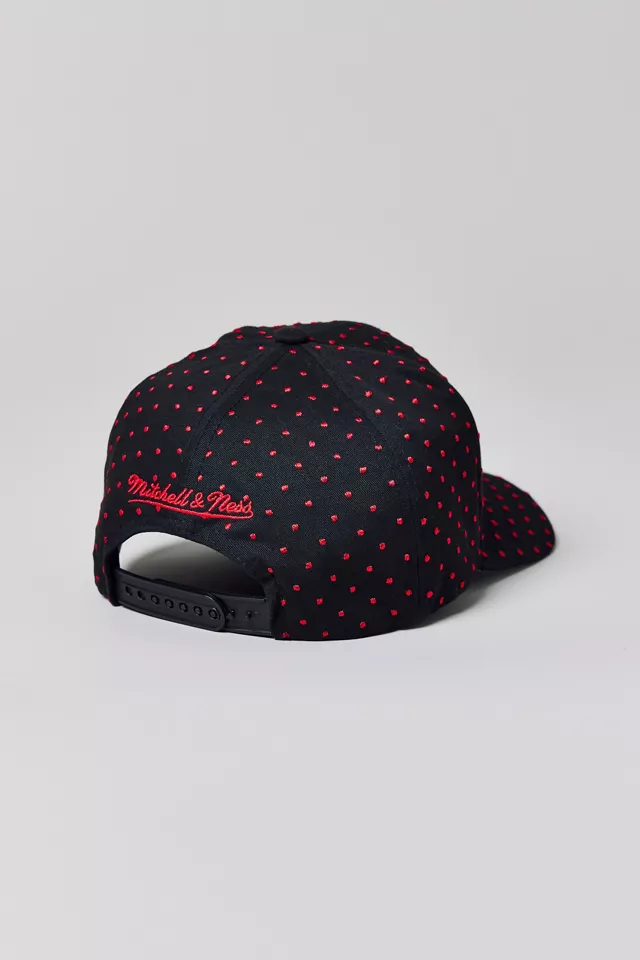 Mitchell & Ness NBA Chicago Bulls Polka Dot Pro Snapback Hat