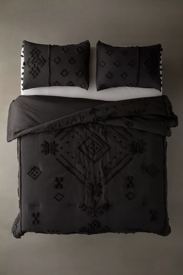 Maggie Boho Tufted Comforter