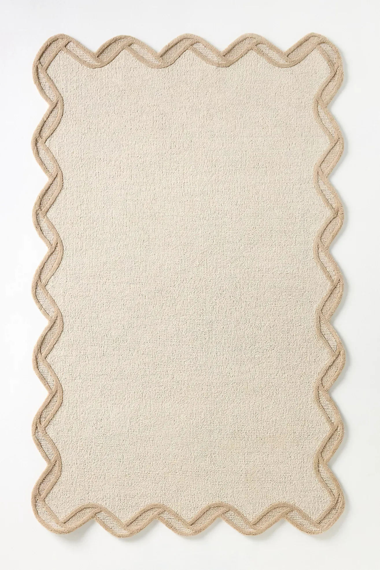 Tufted Wool Scalloped Border Rug