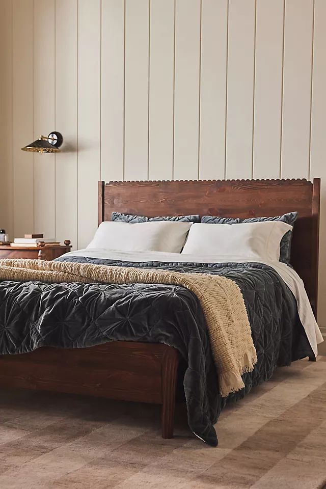 Aria Classic Oak Wood Bed