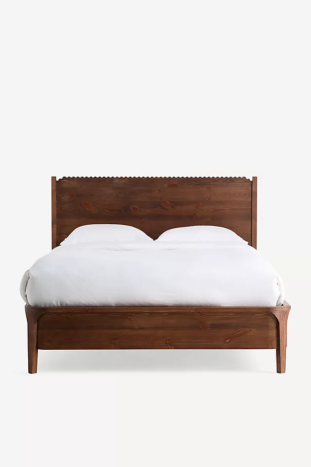 Aria Classic Oak Wood Bed