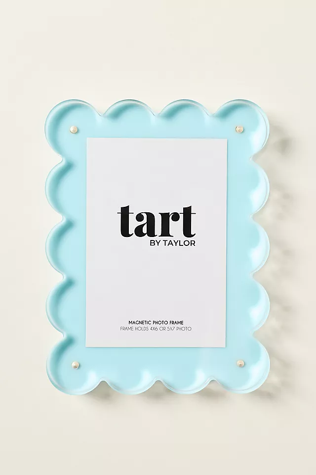 Acrylic Scalloped Picture Frame