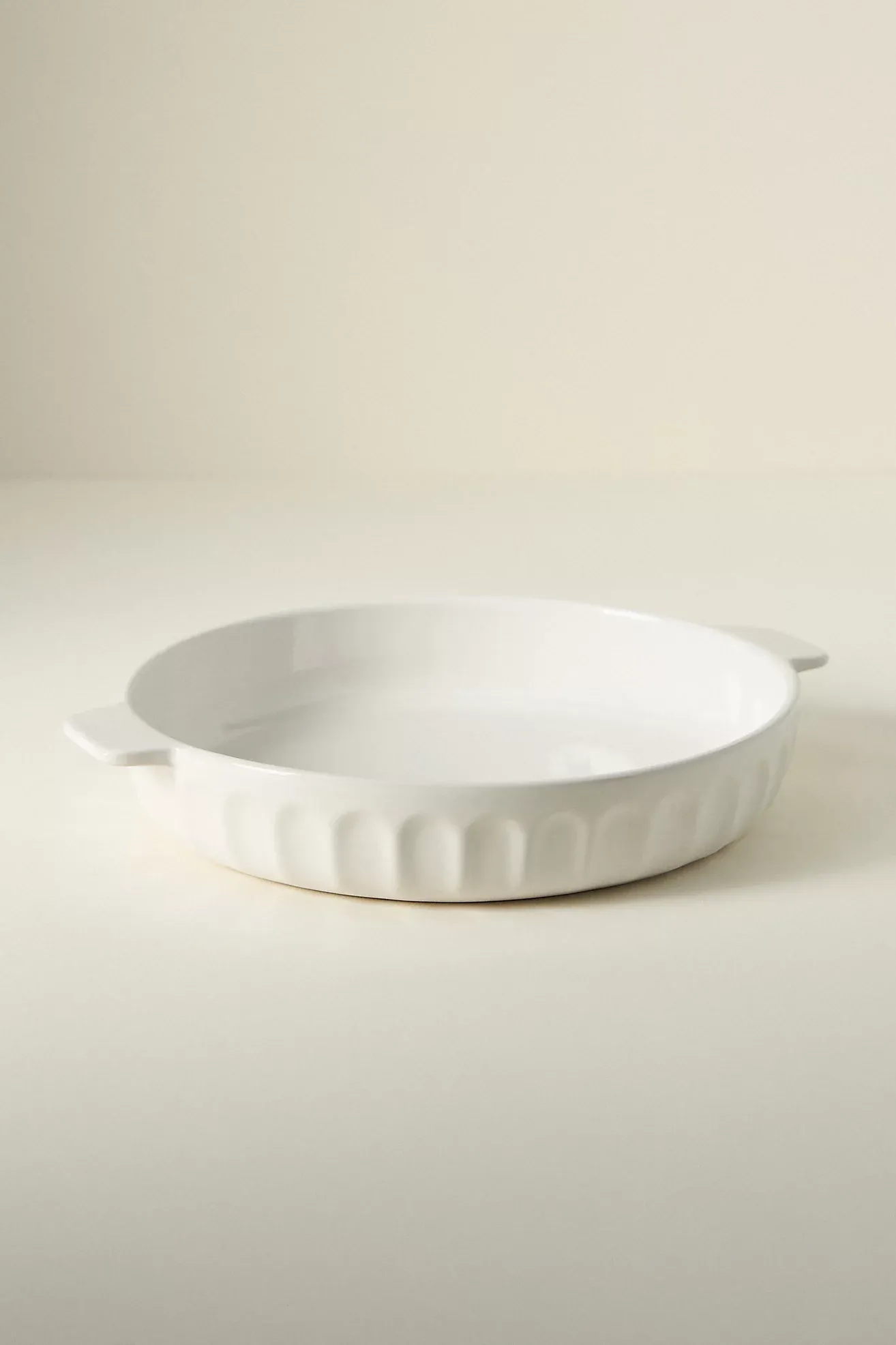 The Latte Stoneware Pie Dish: Amelie Edition